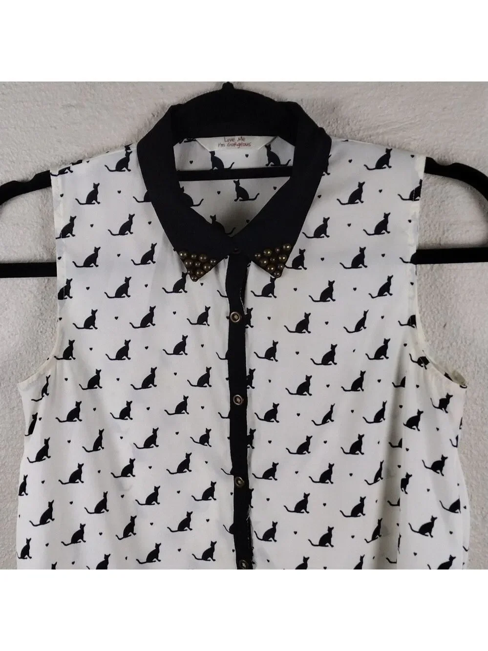 Love Me I'm Gorgeous White Black Cat Print Collared Sleeveless Button Down Top
